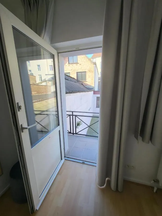 Studio Alicia, Idealement Situe Brussels Etterbeek